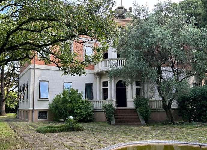 Splendida Villa Liberty a Treviso