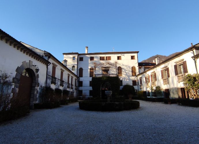Palazzo Lucheschi Czarnocki di nuovo in asta!