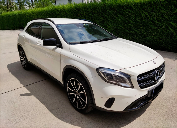Mercedes-Benz GLA 200 D