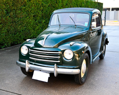 Autovettura Fiat 500 C Topolino del 1951: Un Classico Intramontabile