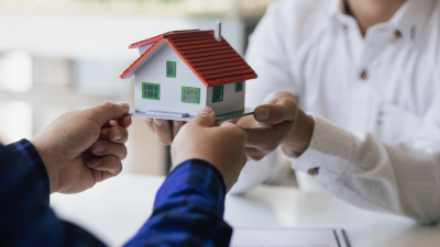 Quanto costa davvero gestire e vendere una casa ricevuta in eredità?